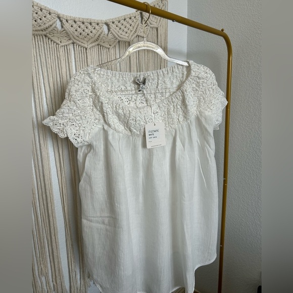 DAVI&DANI Off the shoulder white Top with lace stretchy band at the shoulders - Picture 4 of 10